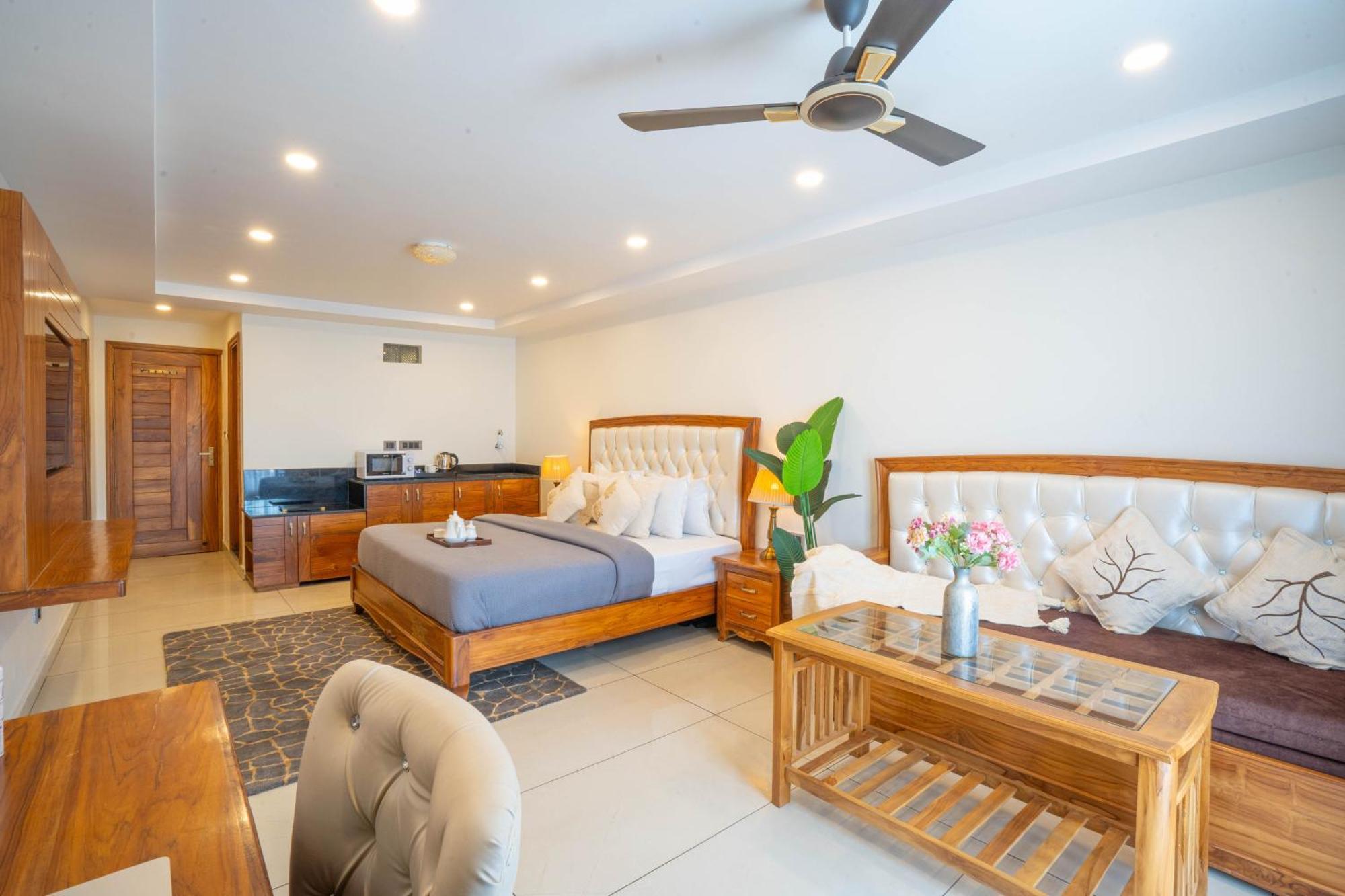 Perfectstayz Mokshada Suites 무소리에 외부 사진