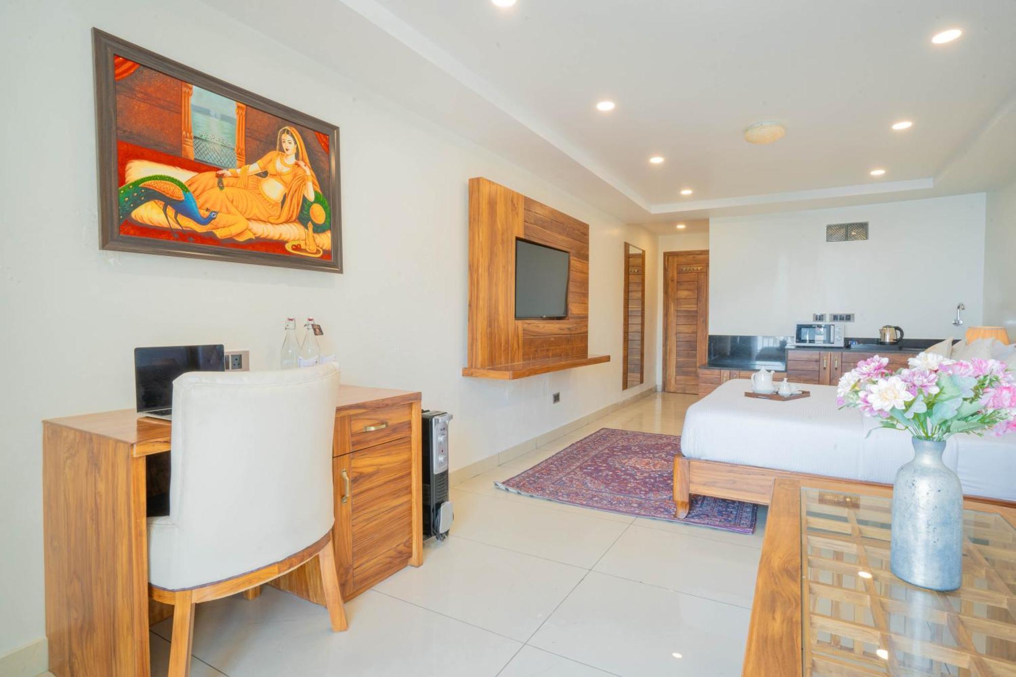 Perfectstayz Mokshada Suites 무소리에 외부 사진
